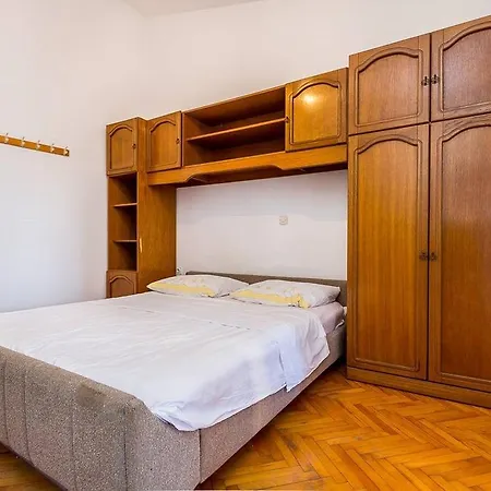 Apartment Cerin *
